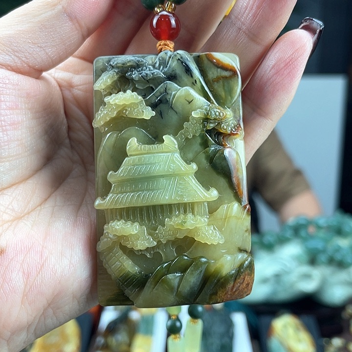 蛇纹石玉颈饰未镶嵌