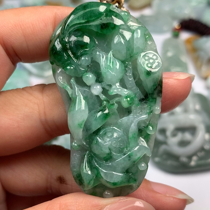 翡翠未镶嵌颈饰翡翠