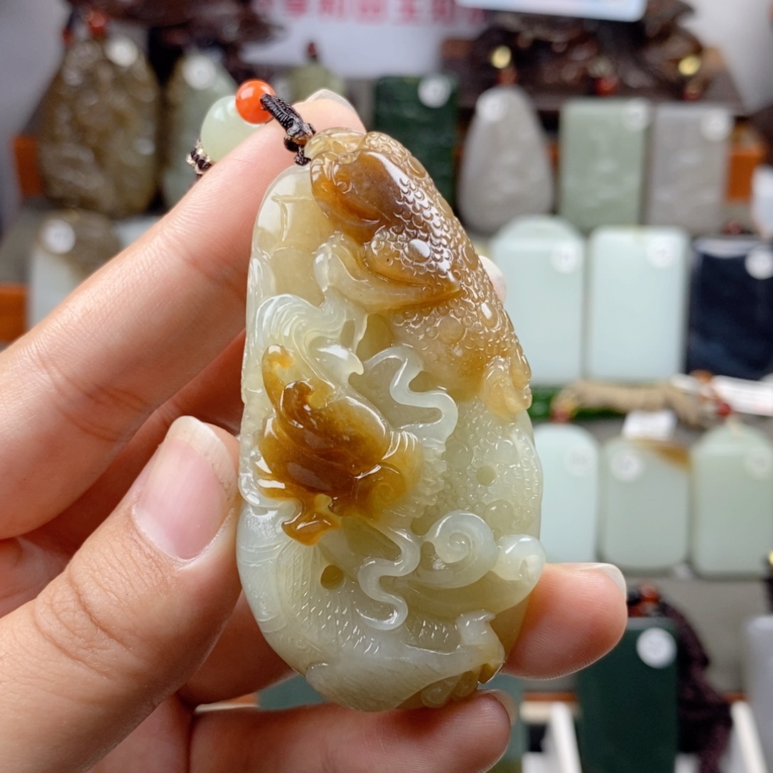 和田玉（糖玉）未镶嵌颈饰