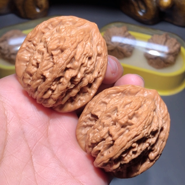 文玩核桃把件42.5麦虎