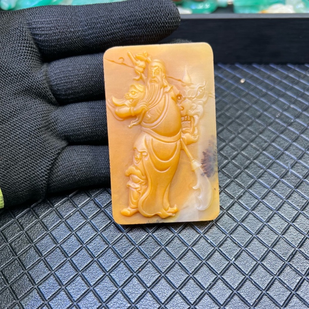 糖料老料关公男士武财神挂件手工雕刻忠义千秋黄龙玉