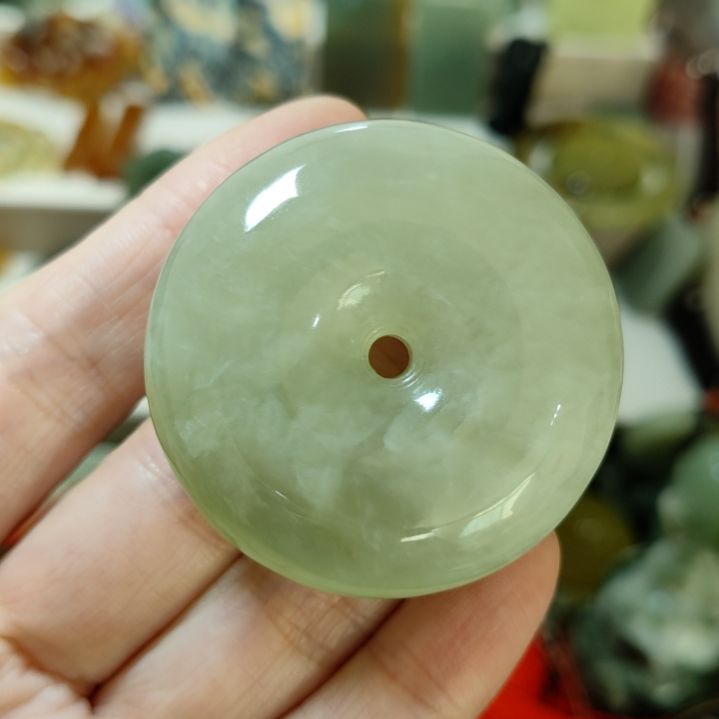 岫玉未镶嵌平安扣