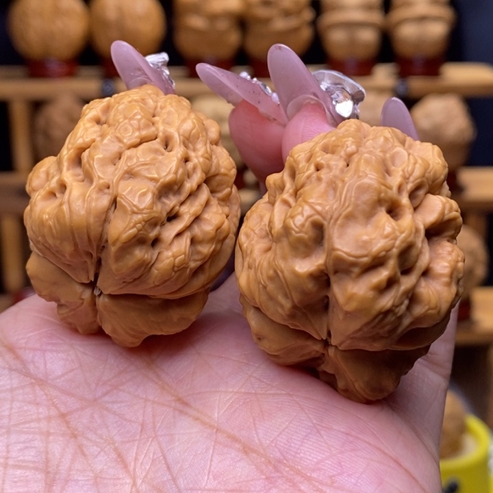 文玩核桃把件灭霸31号40尺尖微修