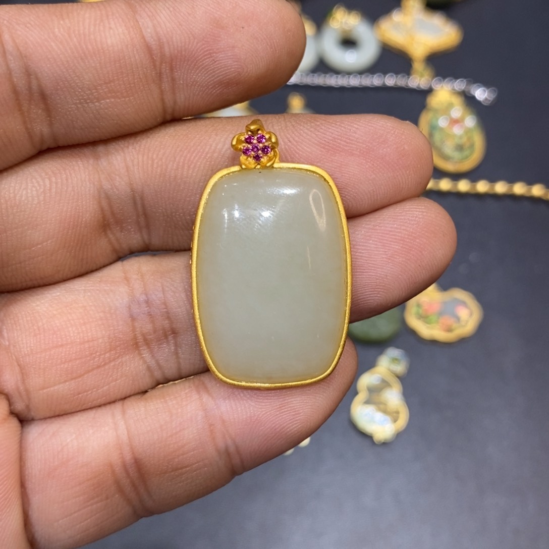 和田玉颈饰银S925镀金镶嵌