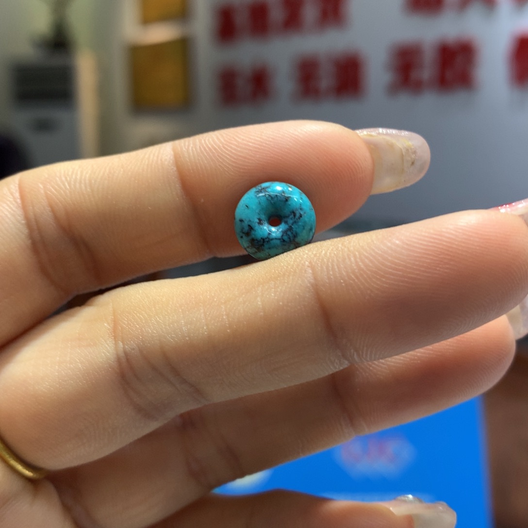 绿松石配饰未镶嵌