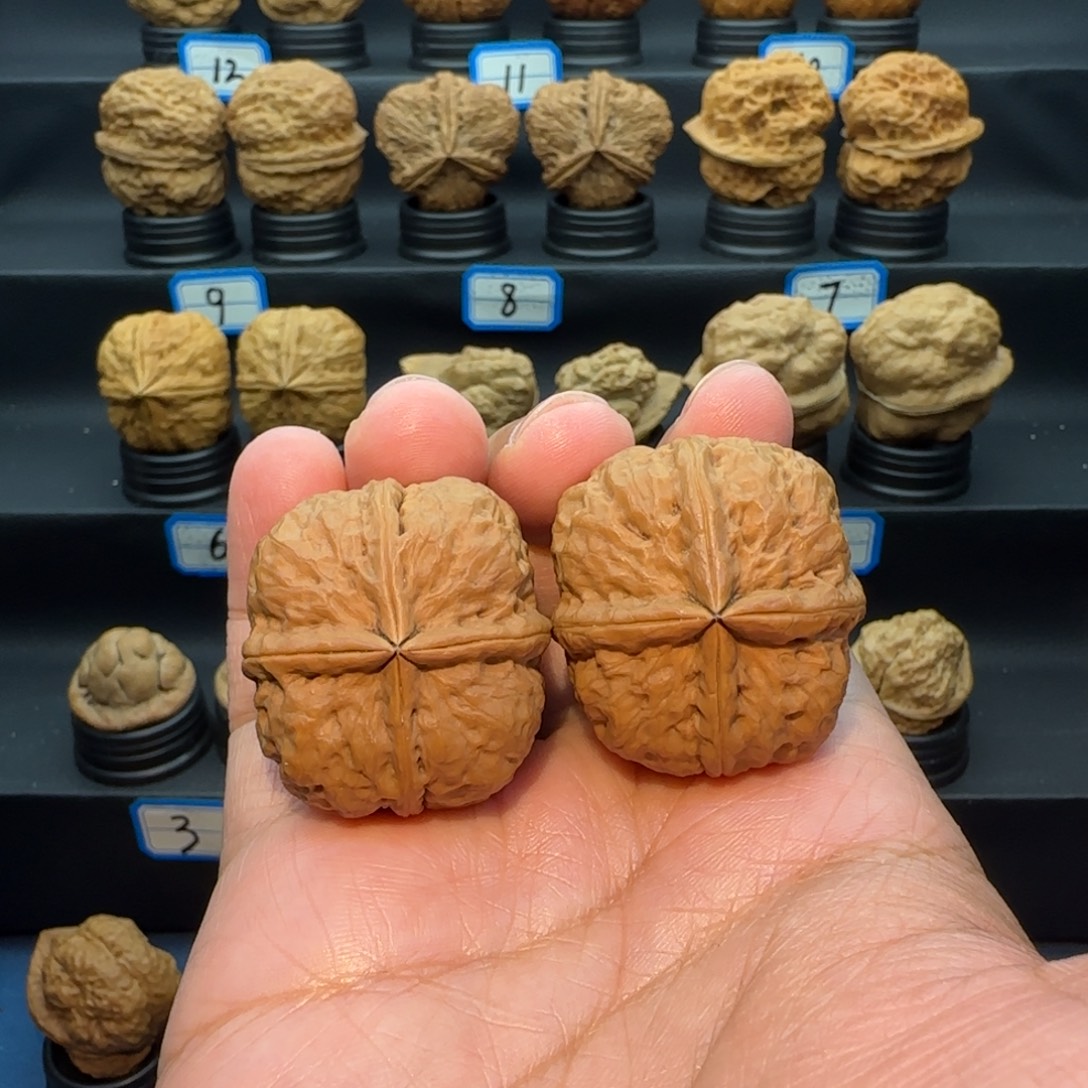 京***️把件桃核小四棱核桃