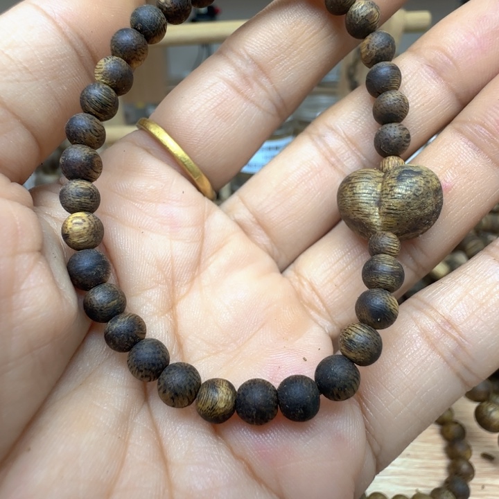 沉香碎屑沉香捡漏05圆珠+屁桃