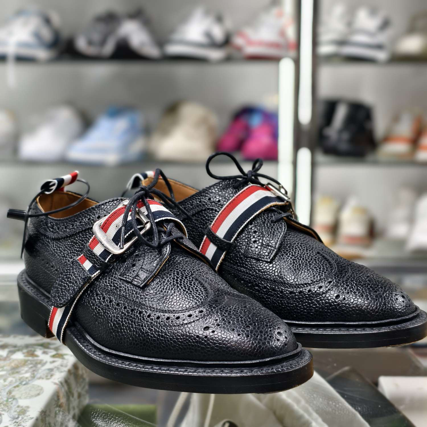 99新 THOMBROWNE 秀款绑带雕花皮鞋 尺码/UK5 DY9951