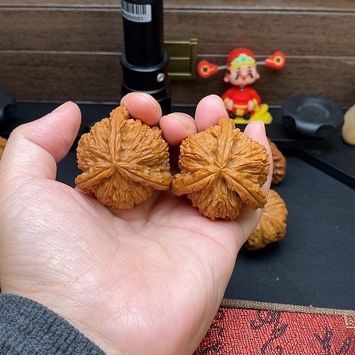 天***星把件文玩核桃白奔