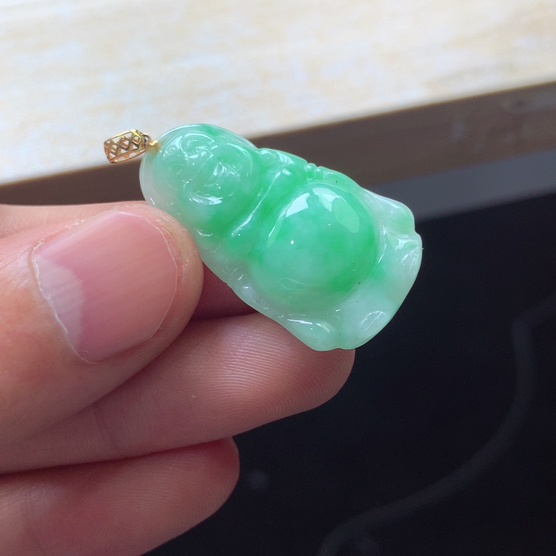 翡翠颈饰18K金镶嵌吊坠