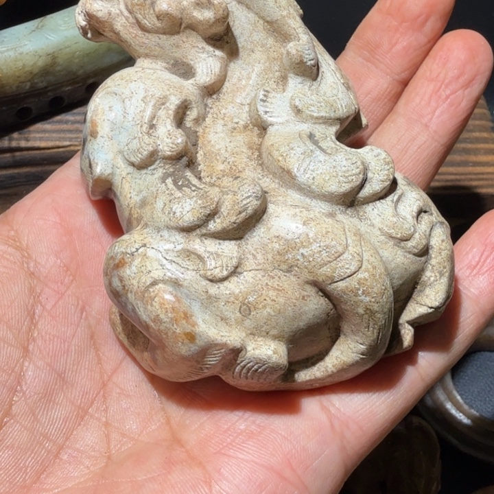 叶***山和田玉未镶嵌车挂