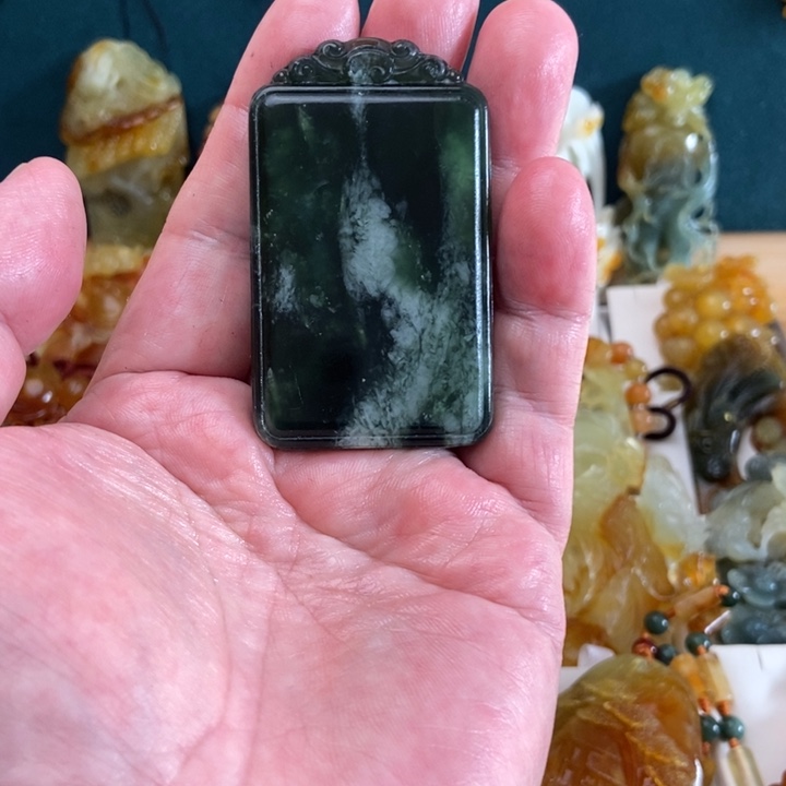 蛇纹石玉合金颈饰