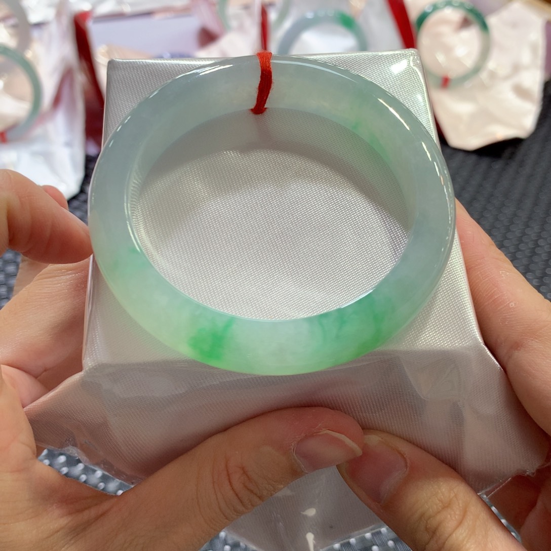 翡翠未镶嵌手镯闪购 4