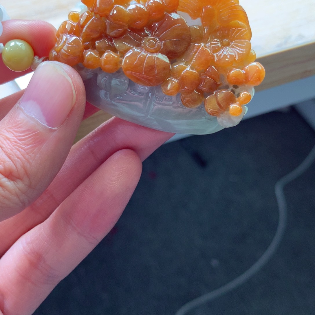 翡翠颈饰未镶嵌吊坠