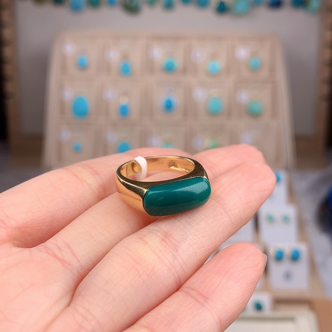 绿松石戒指18K金镶嵌•***来