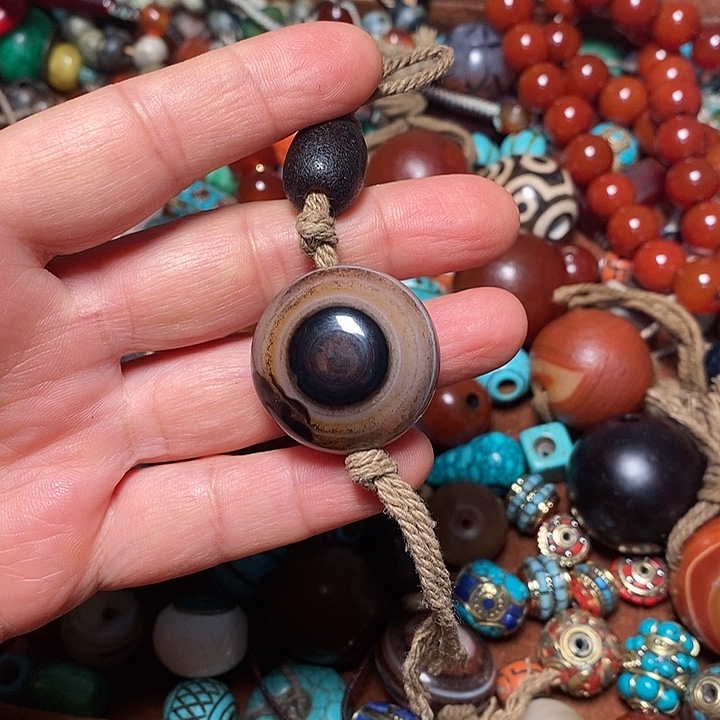 荣***耀玛瑙/玉髓未镶嵌颈饰