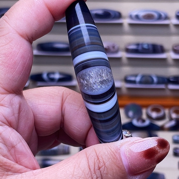 宁***a玛瑙/玉髓未镶嵌颈饰