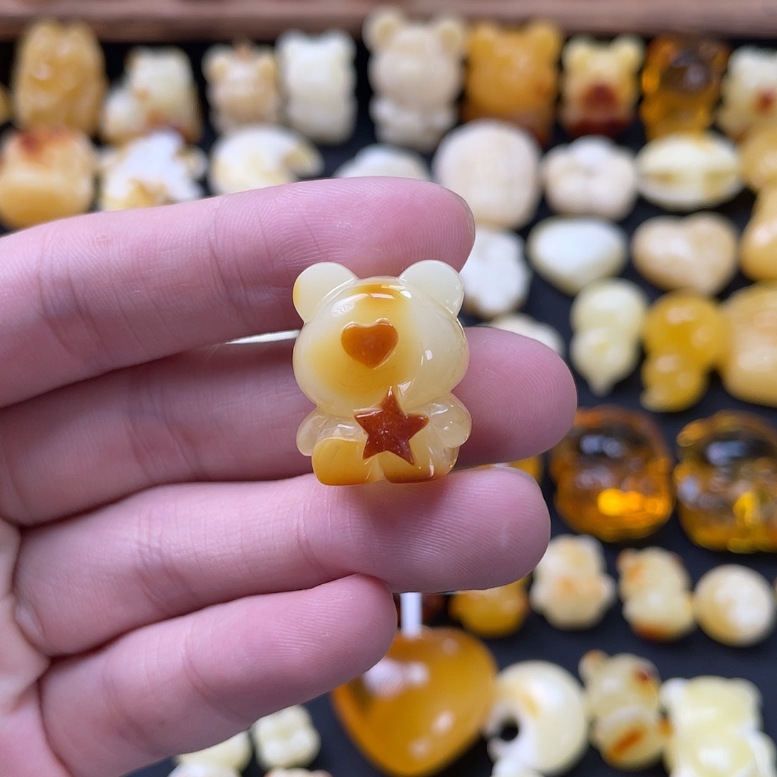 琥珀珠宝奇石未镶嵌