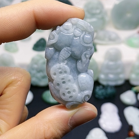 翡翠颈饰未镶嵌吊坠