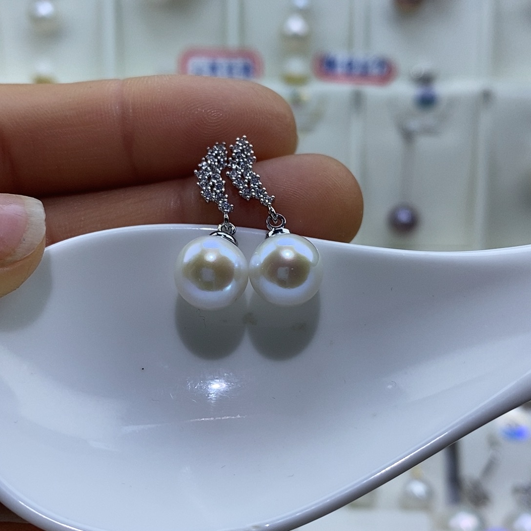 淡水珍珠吊坠(赠链)未镶嵌