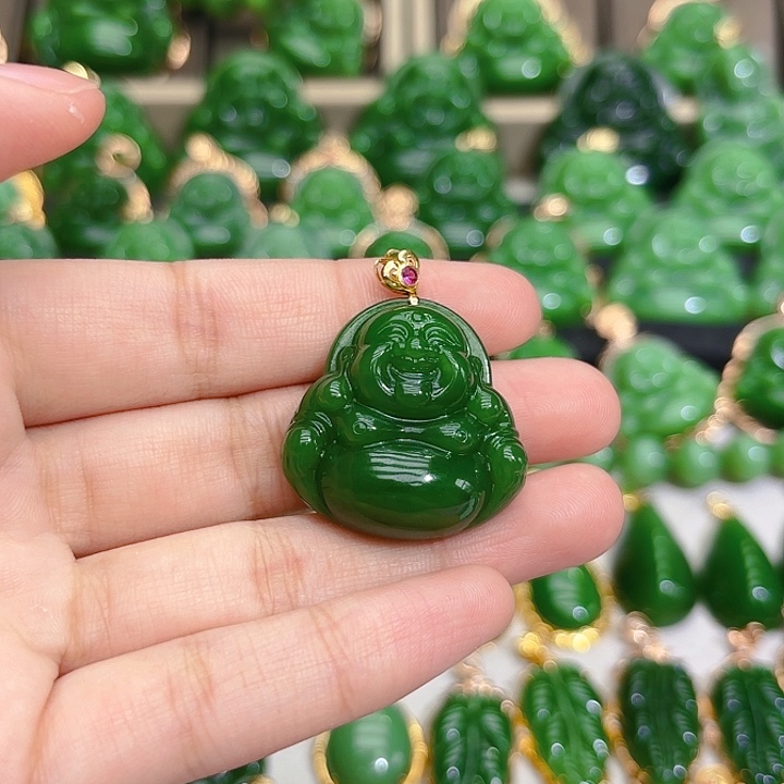 和田玉（碧玉）颈饰18K金镶嵌