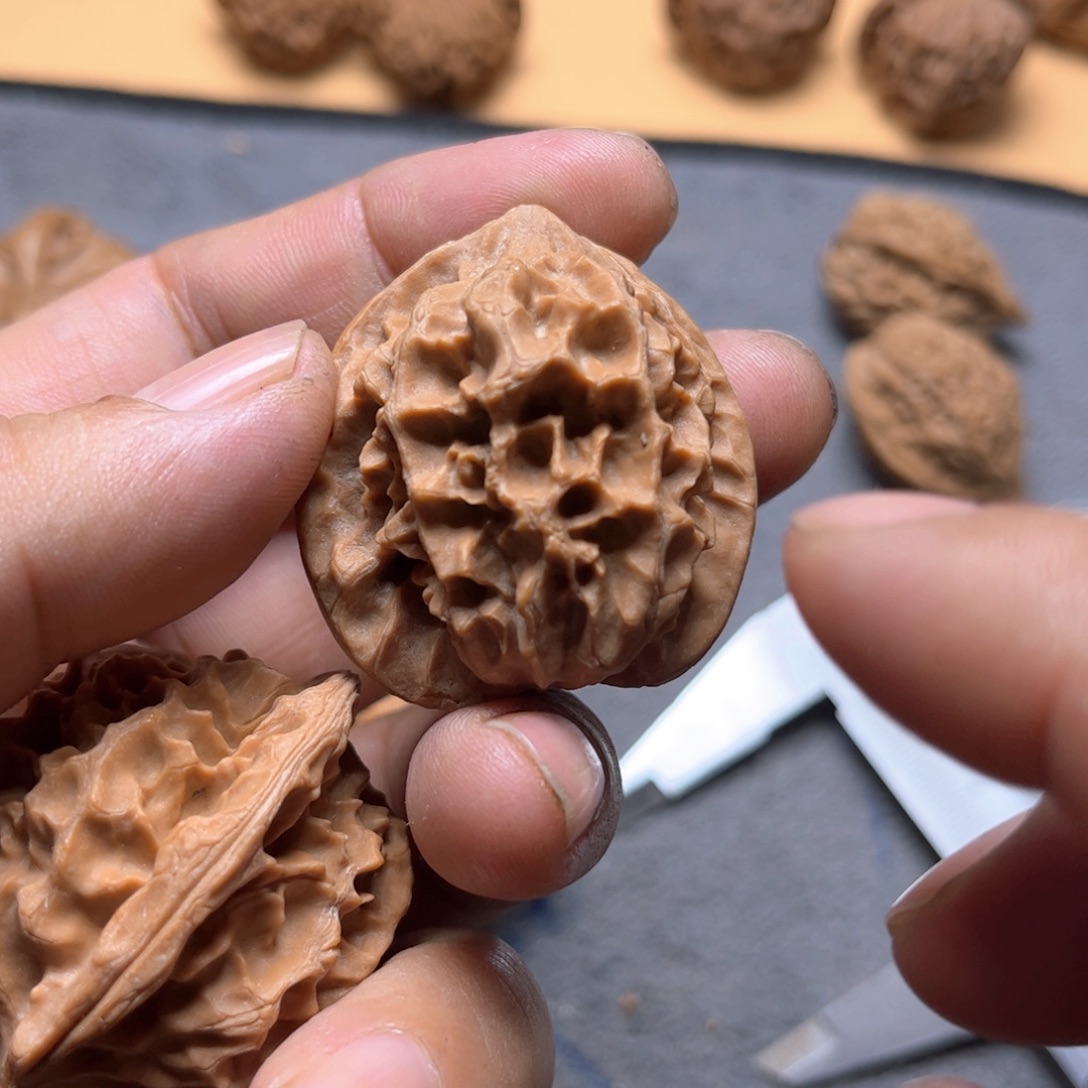 小***刚吊坠文玩核桃龙鳞福利