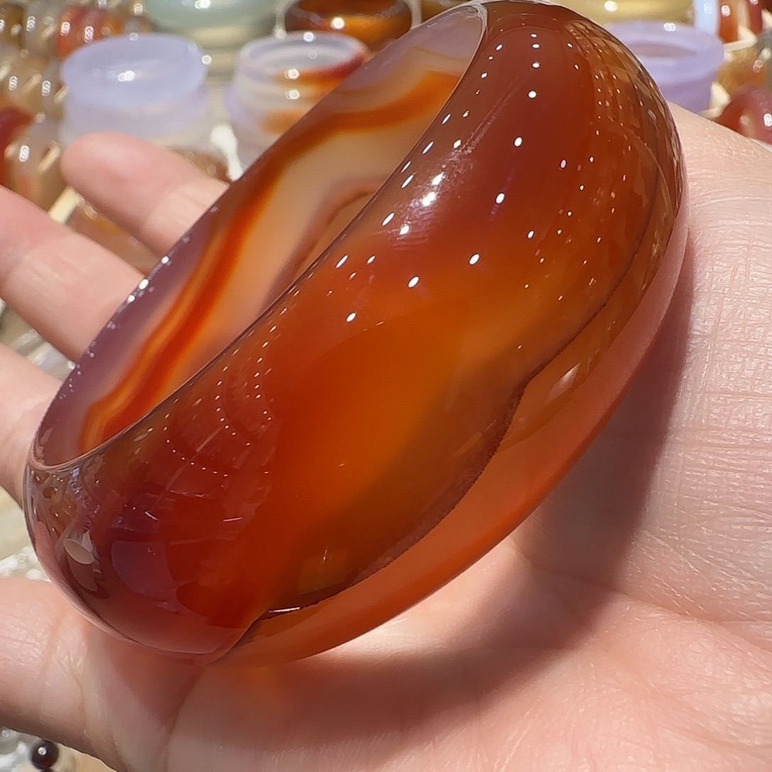 小***雪玛瑙/玉髓未镶嵌手镯