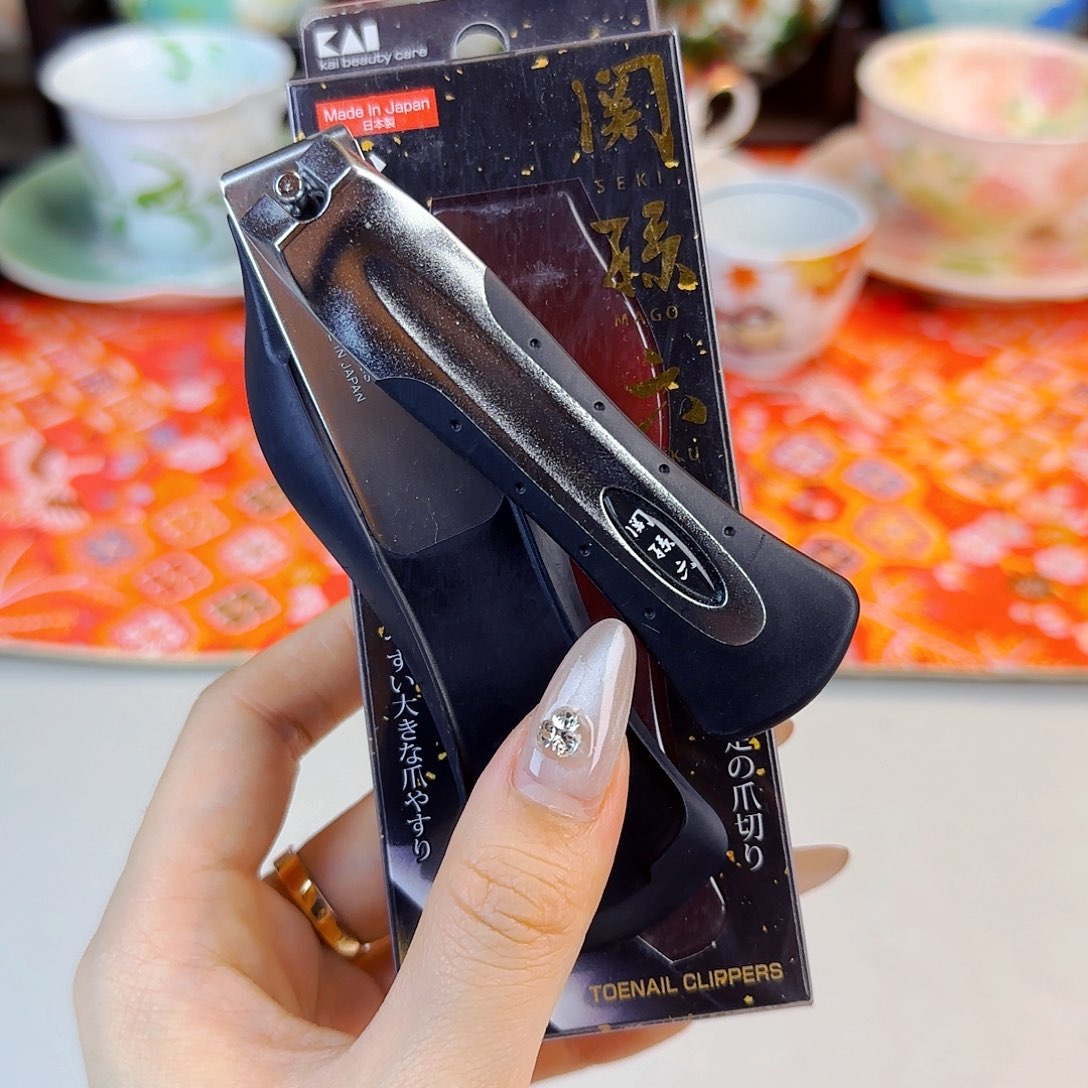 他家茶具瓷器真美！