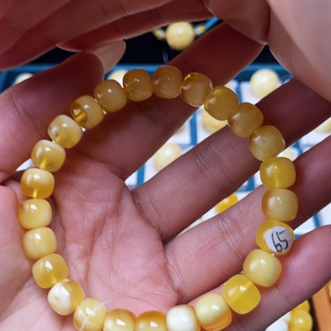 蜜蜡珠宝奇石未镶嵌