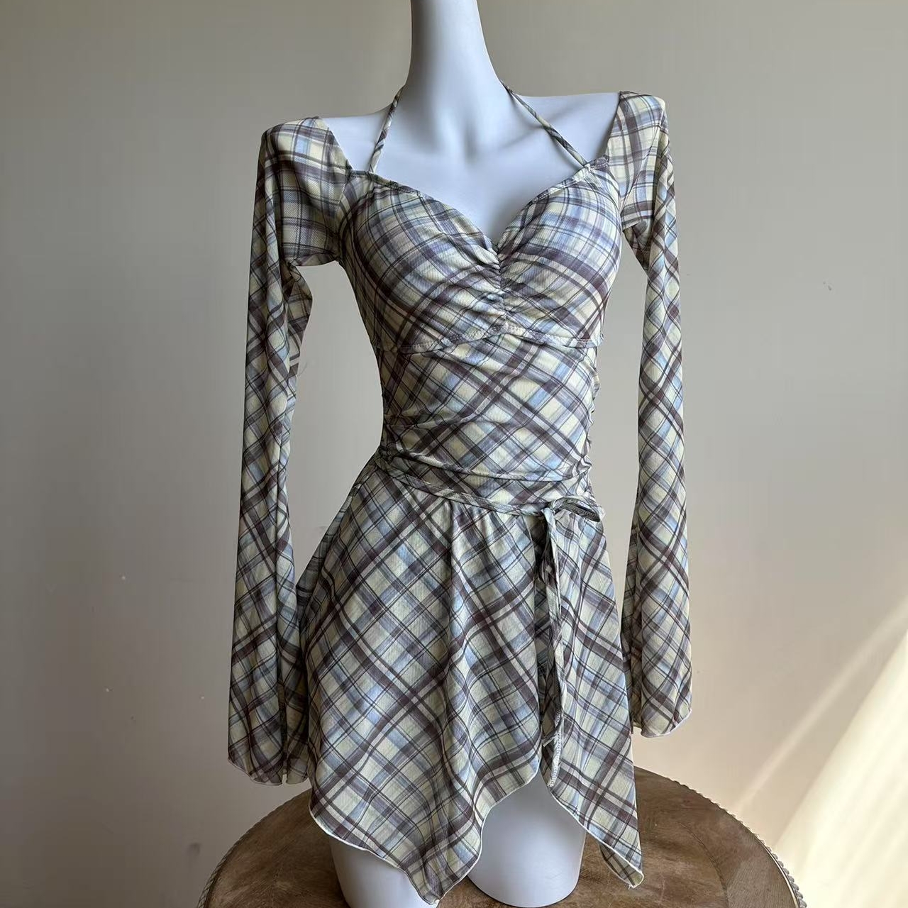 【英伦少女】学院风挂脖连体不规则短裙两件套显瘦温泉度假泳衣5111