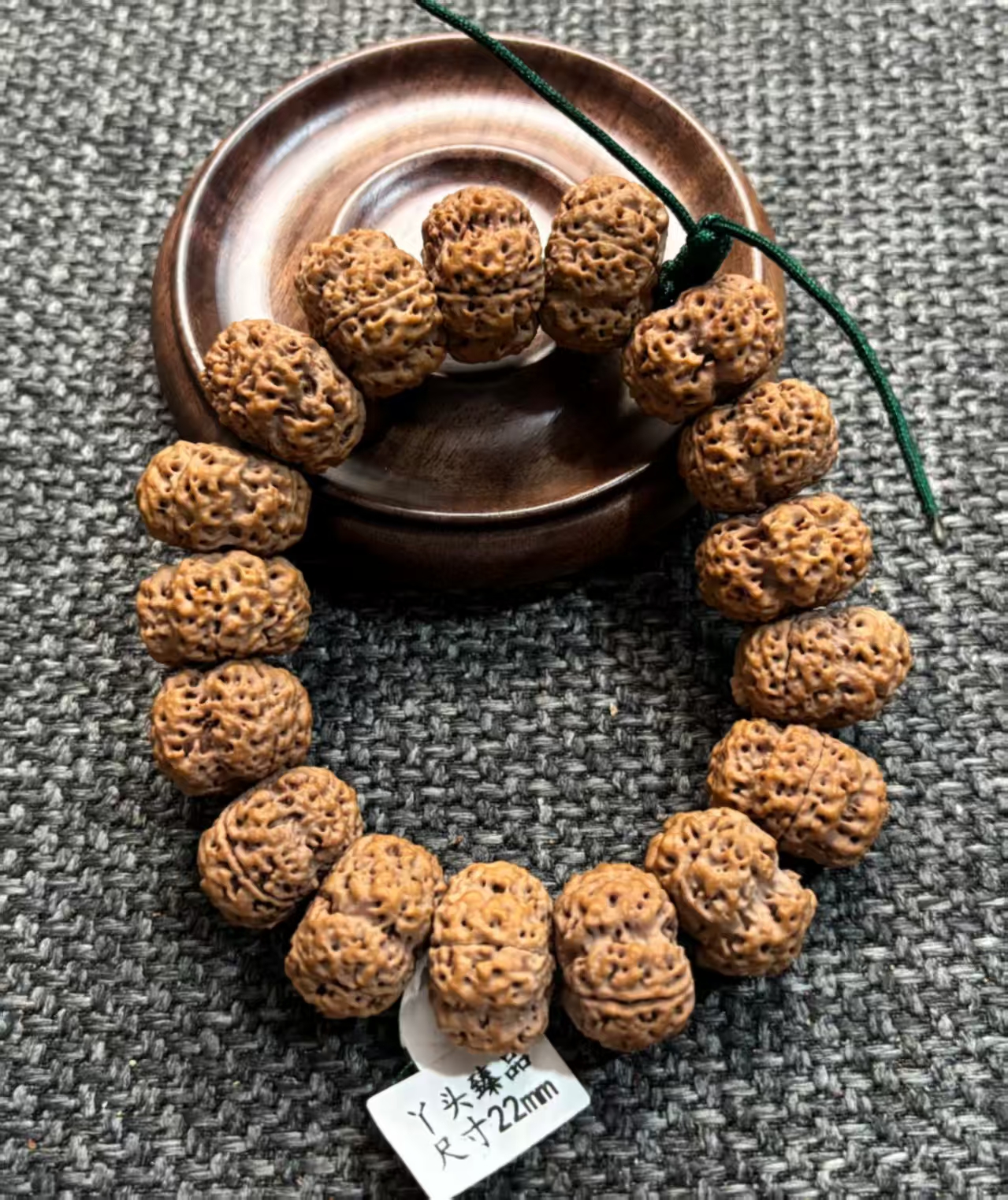 大金刚矮粧五瓣夹板手串