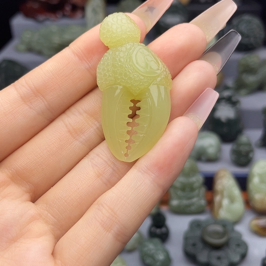 未镶嵌和田玉挂件