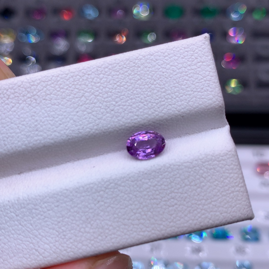 彩色蓝宝石珠宝奇石未镶嵌