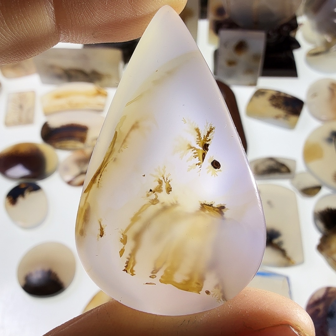 玛瑙/玉髓未镶嵌珠宝半成品