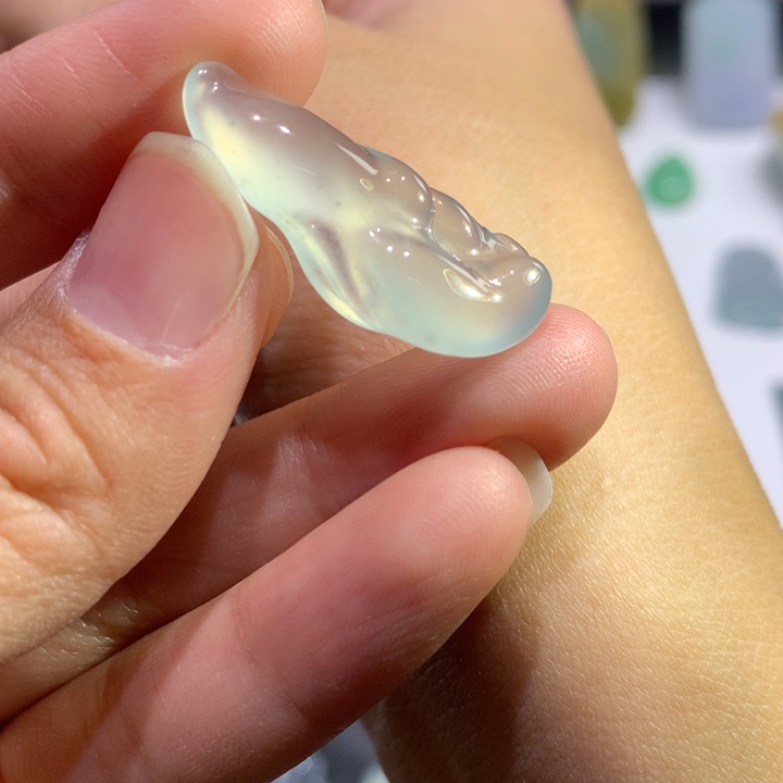 翡翠颈饰未镶嵌随型