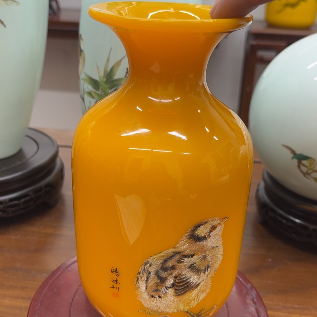 鸡油黄刻瓷灯笼瓶知足常乐鸡油黄刻瓷瓶