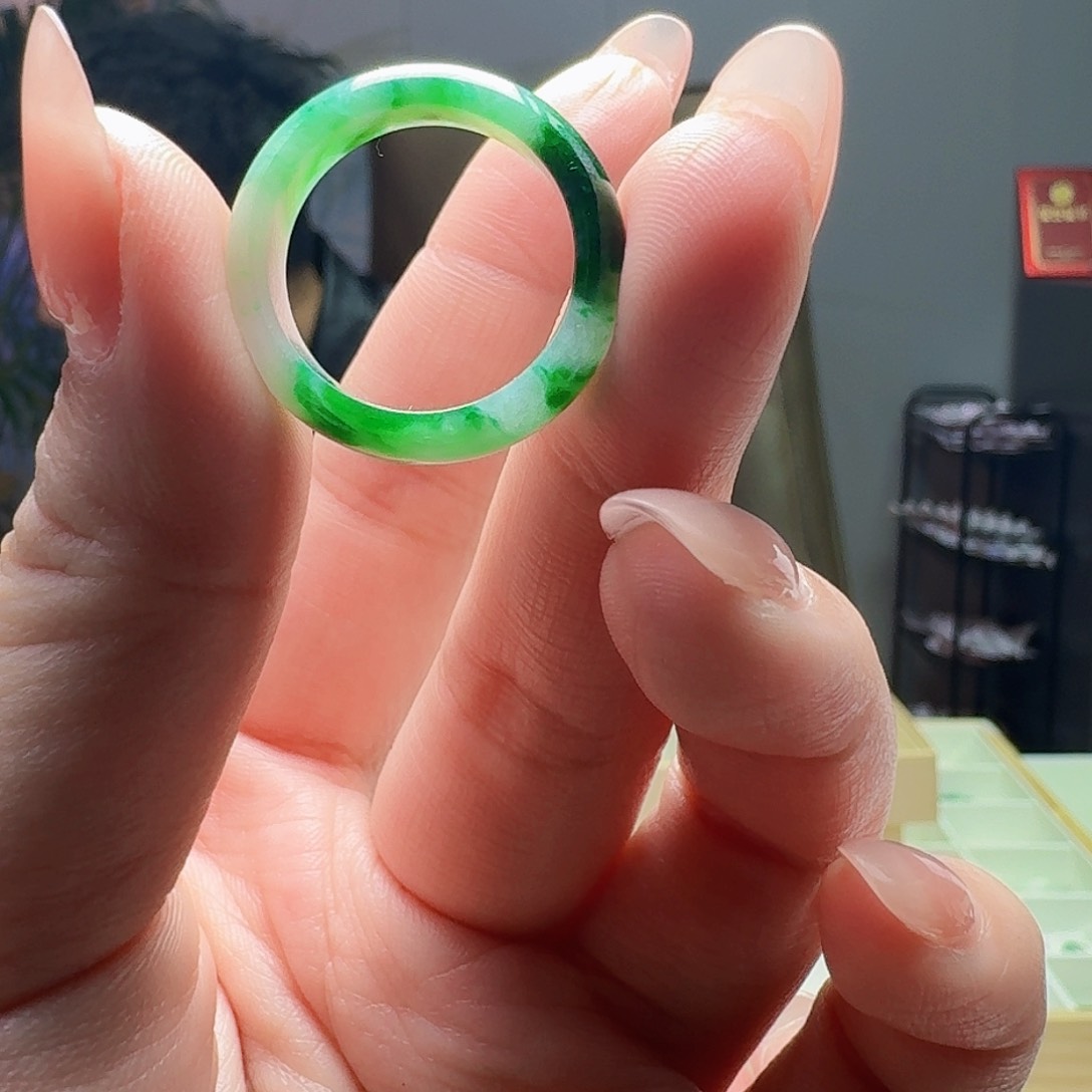 翡翠戒指未镶嵌天然