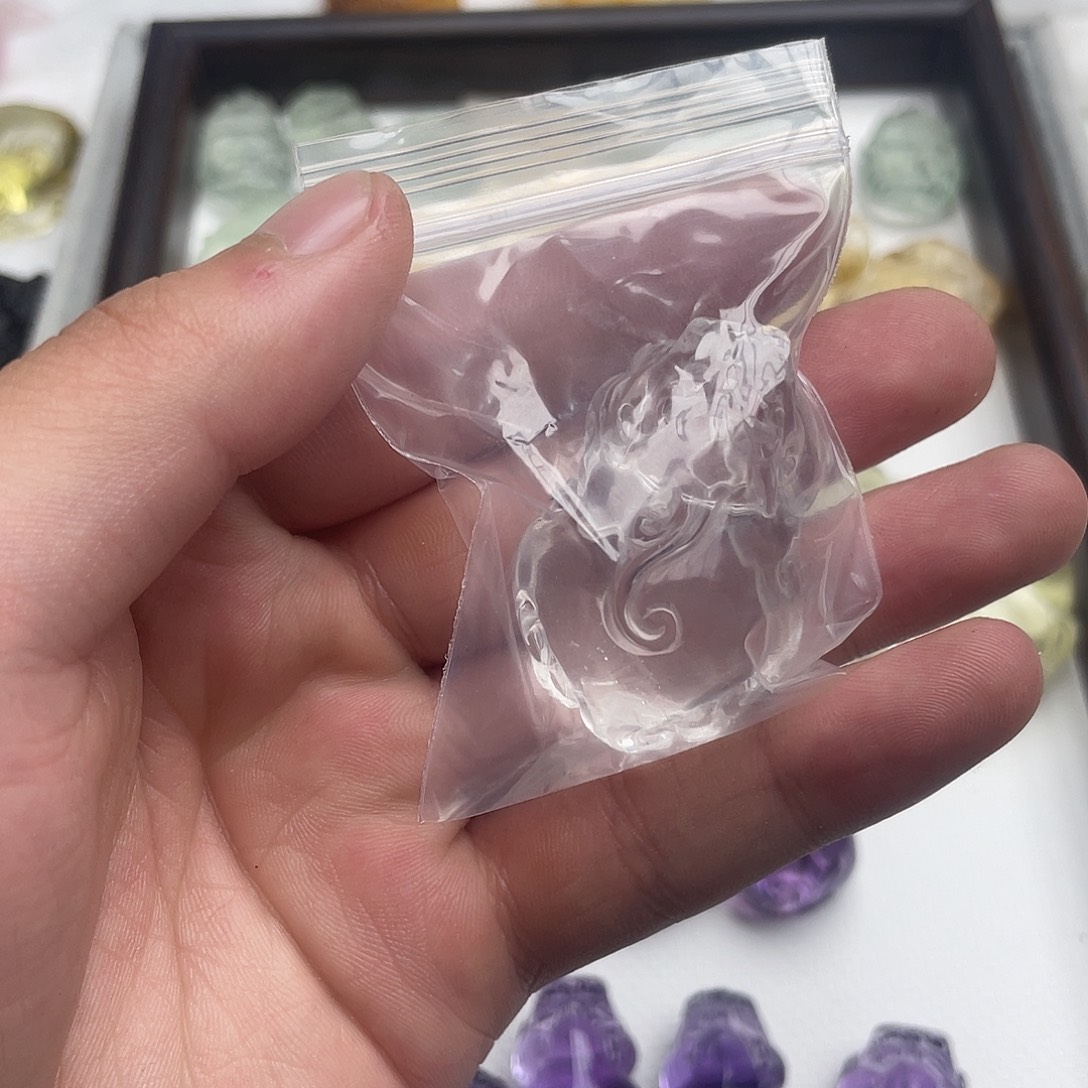 J***敏未镶嵌吊坠(不含链)水晶