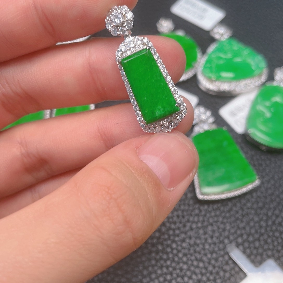 【闪购商品】翡翠吊坠(不含链)银S925镶嵌