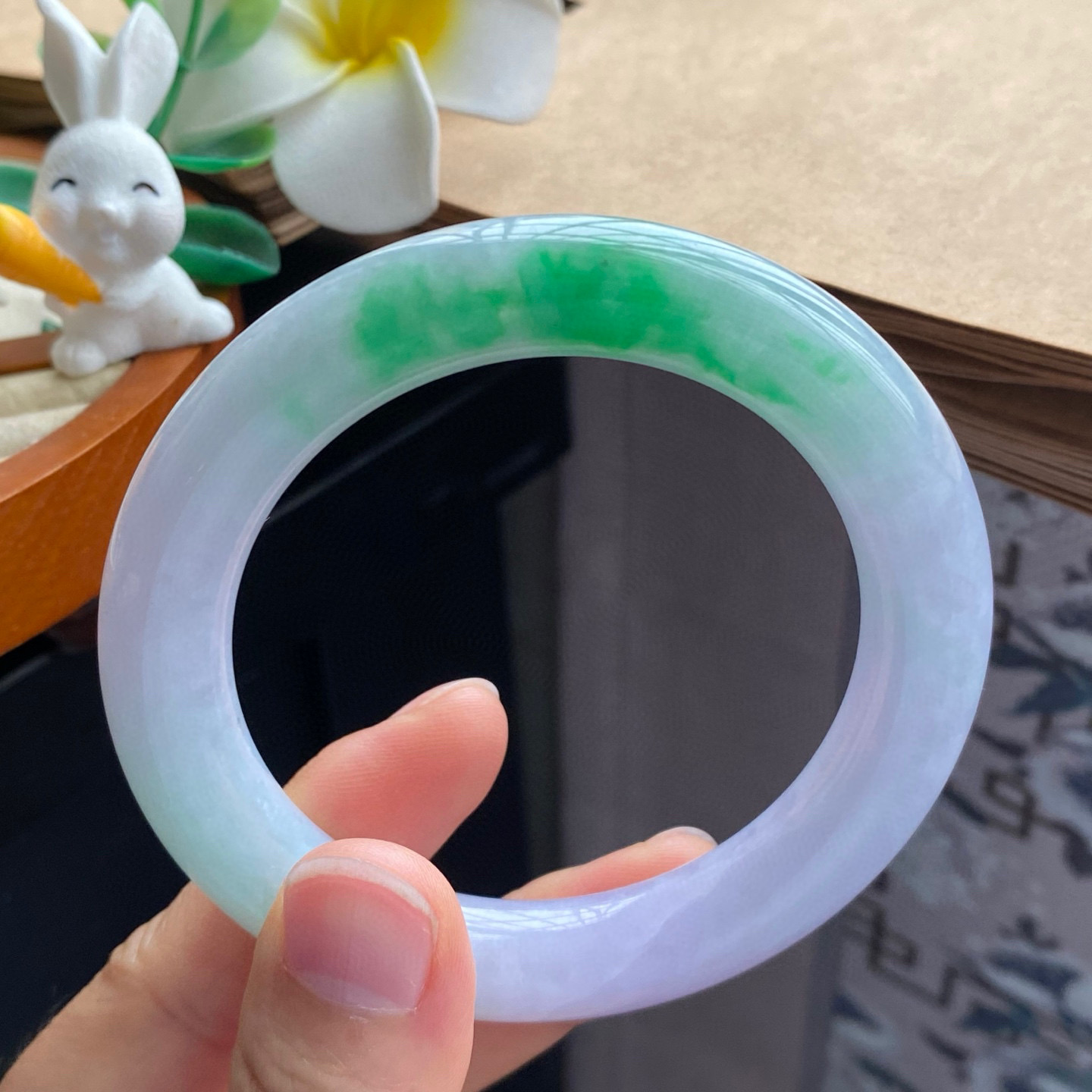 3.11批1738号手镯，56.3-11.1！圆条！阳绿色就是清新甜美！