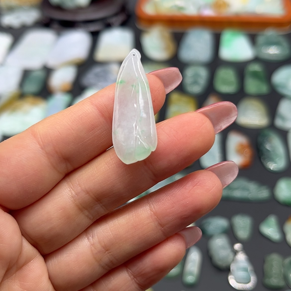 【闪购商品】翡翠颈饰未镶嵌玉兰花