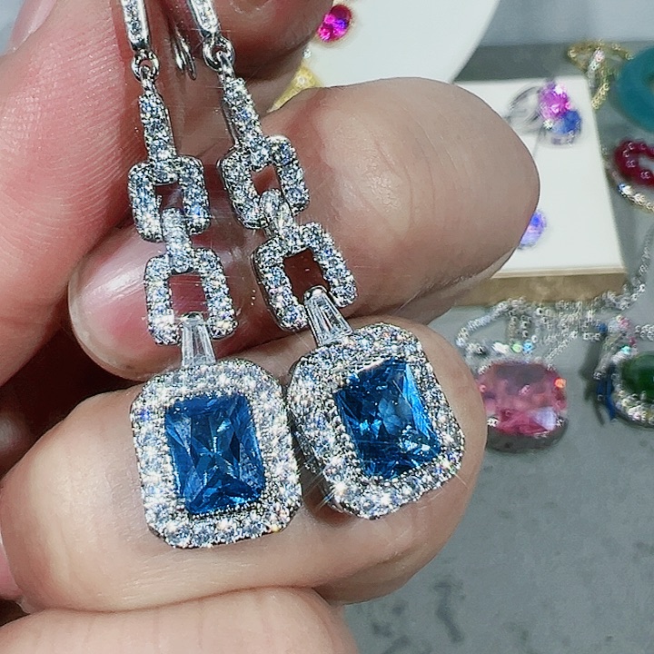 红宝石颈饰未镶嵌