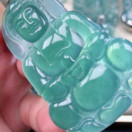 【闪购商品】翡翠颈饰未镶嵌天然翡翠