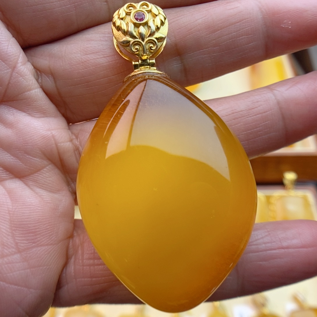 琥珀颈饰银S925镀金镶嵌