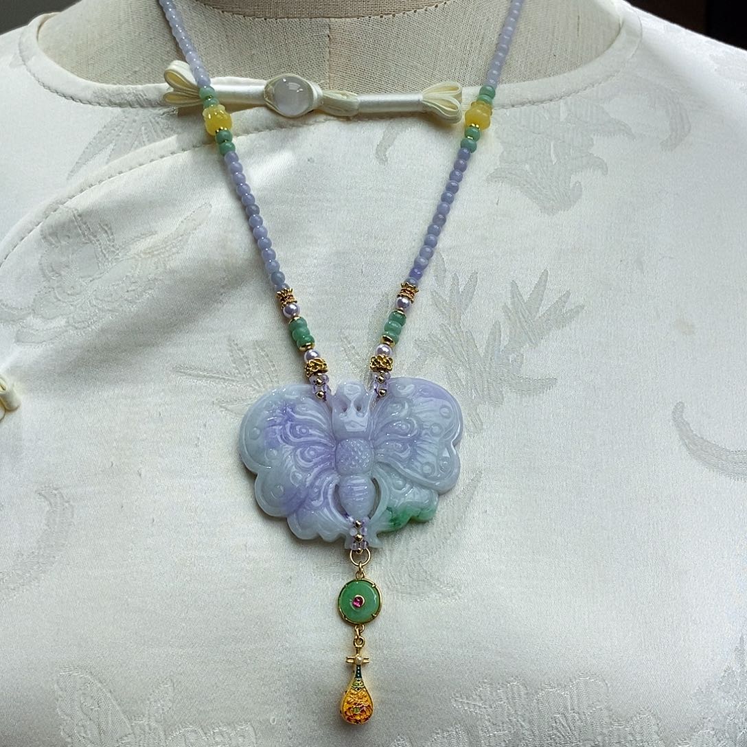 翡翠颈饰未镶嵌天然