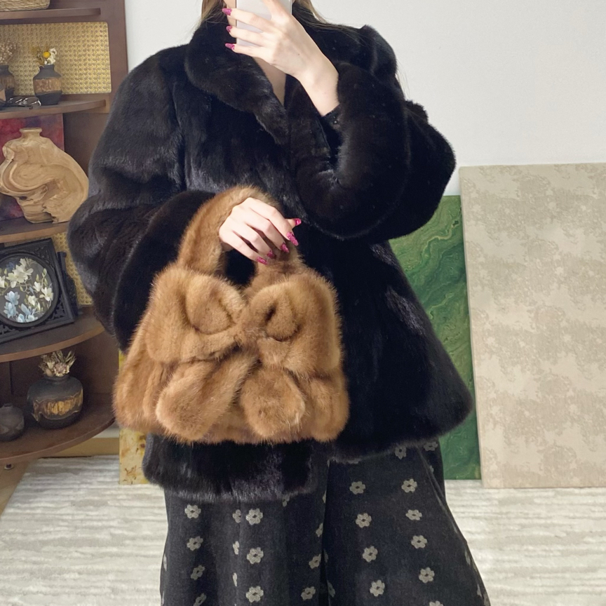 ③24小时可退换女装外套大衣欧美复古貂毛女黑色皮衣