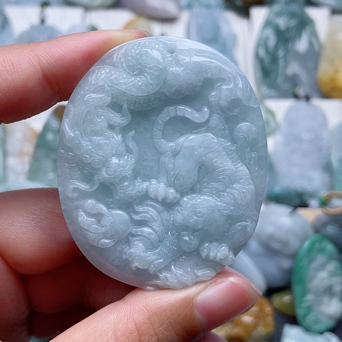 翡翠未镶嵌颈饰翡翠