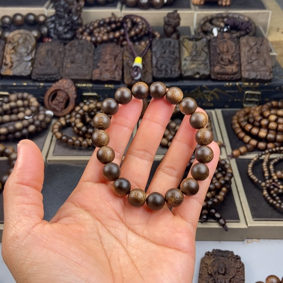 沉香手串不****子越南芽庄白棋玉化