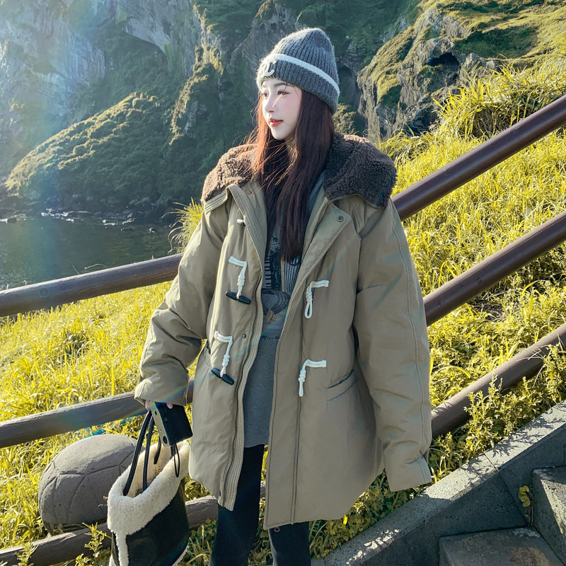 枯叶绿羊 羔毛披肩连帽学院风羽绒服女2025冬新款90白鸭绒派克服