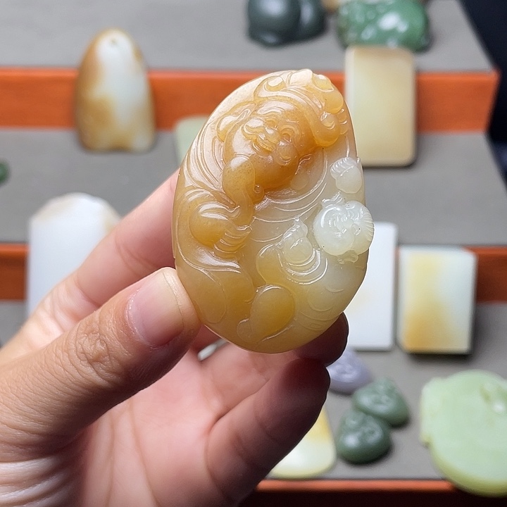 和田玉未镶嵌颈饰